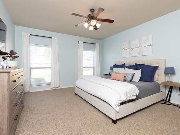 4th image of 1140 Kerrville Way