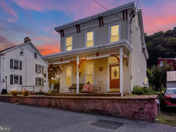 10 Penn St, Pt Clinton, PA 19549