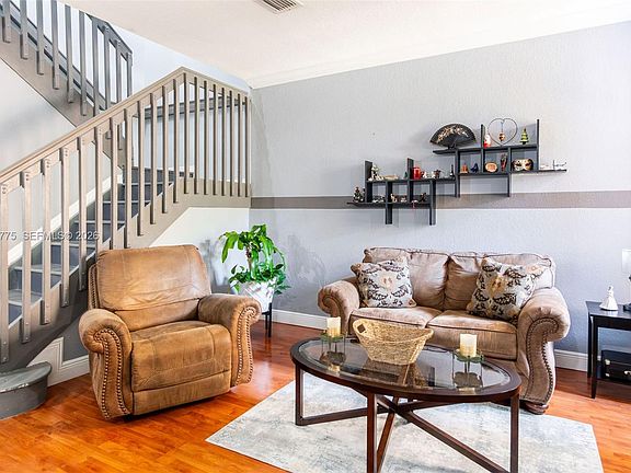3rd image of 12523 SW 121st Way