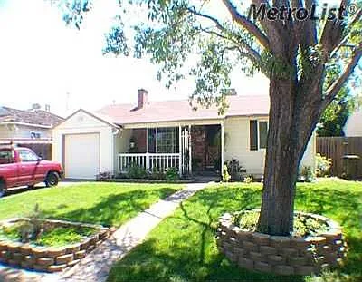 2500 34th Ave photo 1