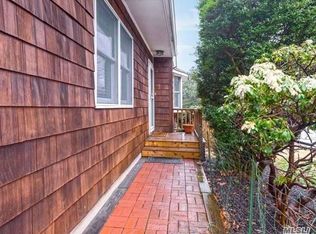 9 Valley Ln, Huntington, NY
