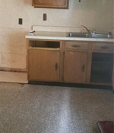 2nd image of 347 Cornwall Ave