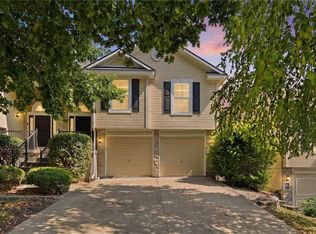 1306 NW Ashley Dr, Grain Valley, MO 64029