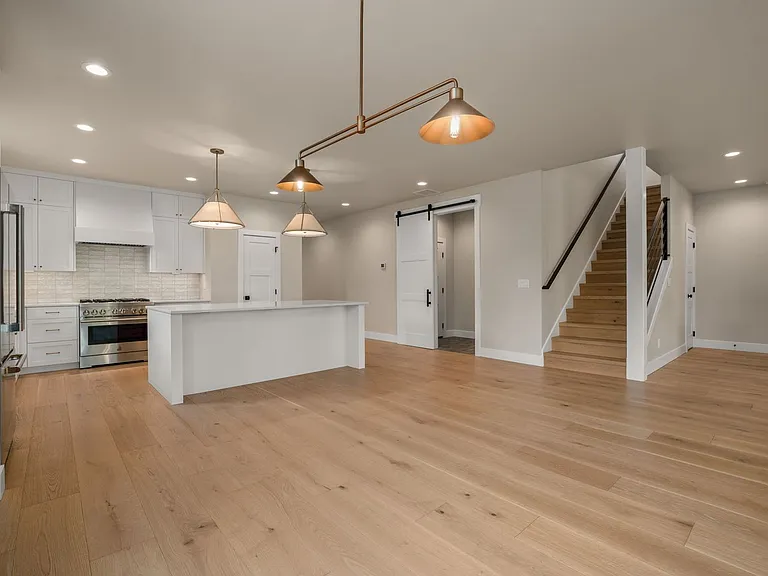 2971 NW Polarstar Ave — Photo 24
