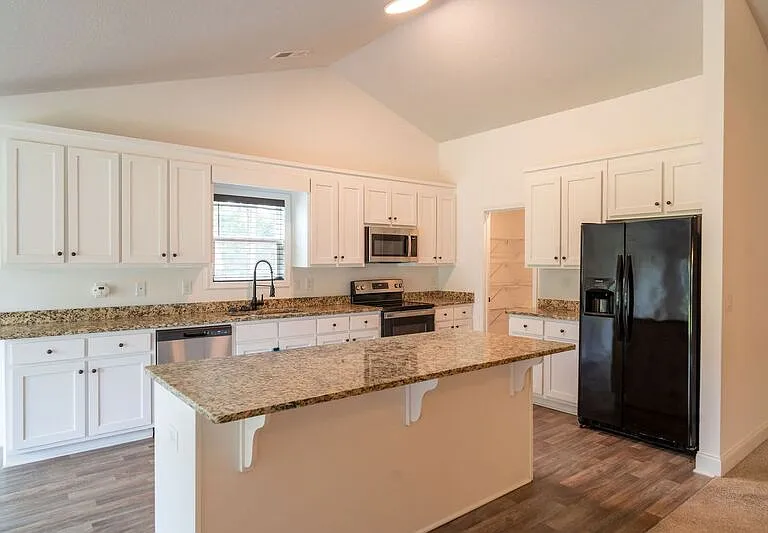 1394 Hardigree Rd — Photo 7