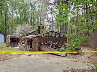 1212 Dickens Rd, Lilburn, GA 30047