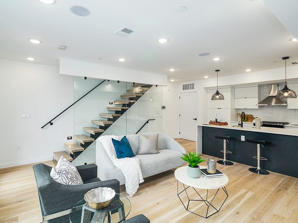 1st image of 871 N 20th St #4WS7KQ