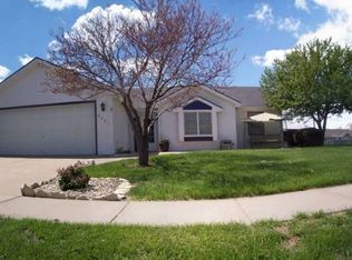 2401 Raspberry Cir, Manhattan, KS 66502