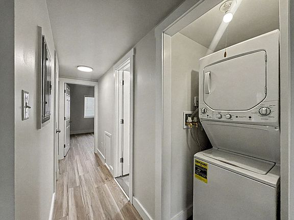4th image of 418 Magnolia St #11