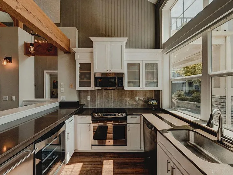 Bella Vista — Photo 22