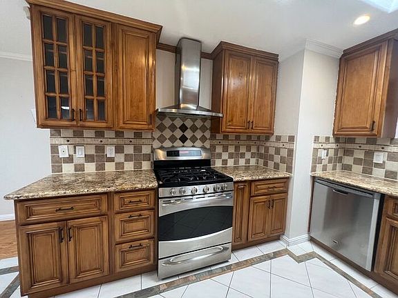 5th image of 788 Mahogany Ln