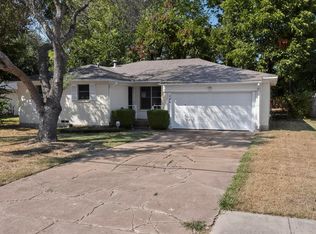 1401 N Rogers Rd, Irving, TX 75061