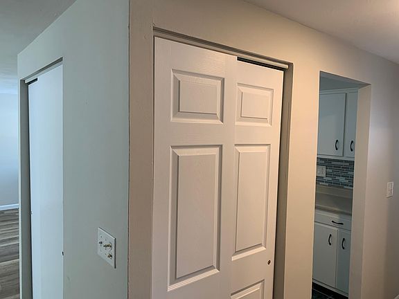 4th image of 7051 Claybeck Dr