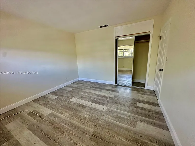5420 NE 22nd Ter #16 — Photo 9