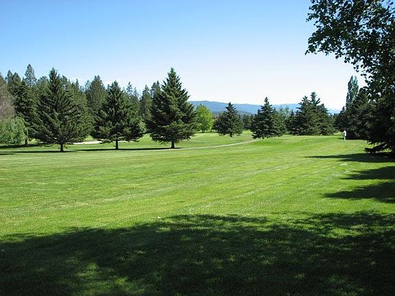 Golf course out your back door