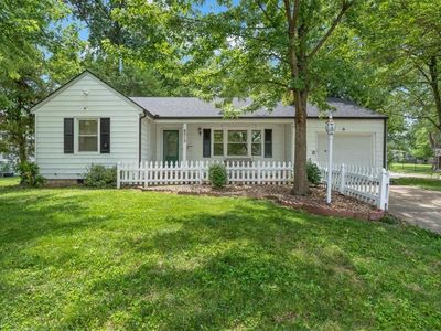 8515 W 57th St, Overland Park, KS, 66202