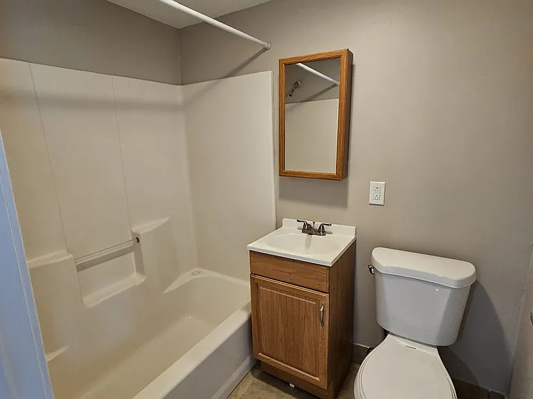 84 Main St #204 — Photo 3
