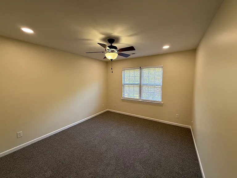 10822 Chamberlain Hall Ct — Photo 25