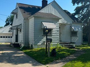 8 Southlawn Ct, Saginaw, MI 48602