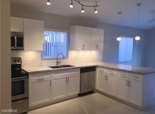 8120 NW 186th Ter, Hialeah, FL 33015