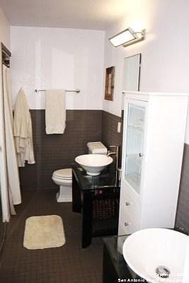 5th image of 8611 Datapoint Dr #58