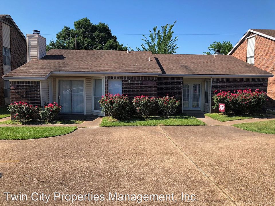 1st image of 2605A Pecan Cir