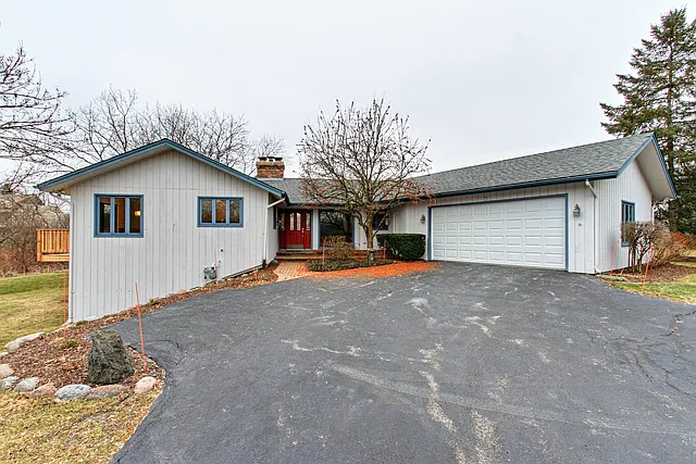 20720 N Meadows Ct photo 1