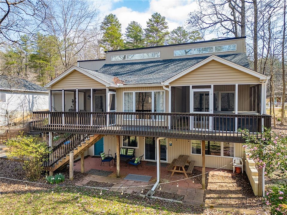 1st image of 323 Meldau Rd