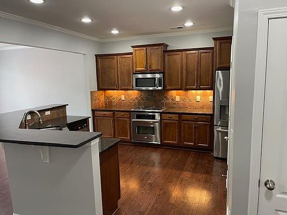 Kitchen main level
