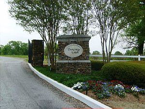 2nd image of 140 Lucys Ln
