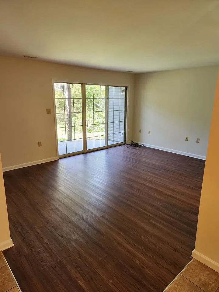 2 bed, 1054 sqft, $1,650 — Photo 2