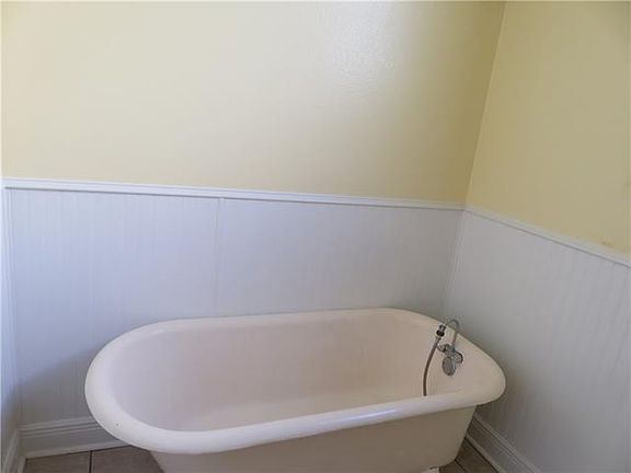 5th image of 4920 La Salle St