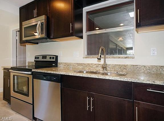 4th image of 5593 Pendlewood Ln