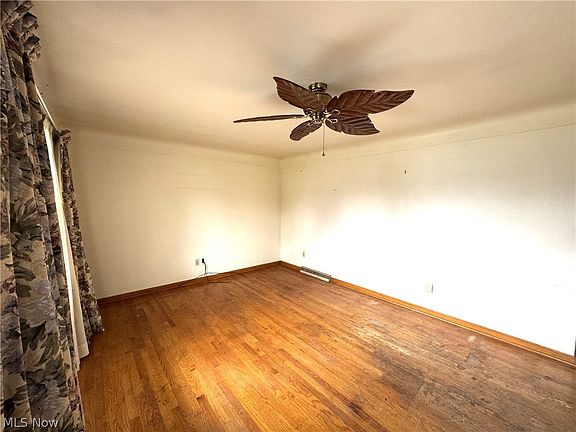 2nd image of 1180 Keefer Rd
