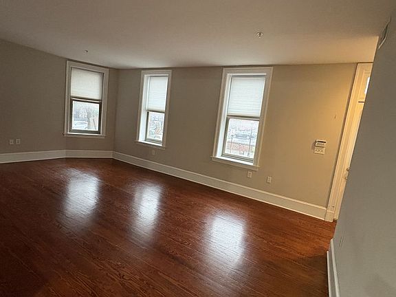 5th image of 900 N Charles St APT 102