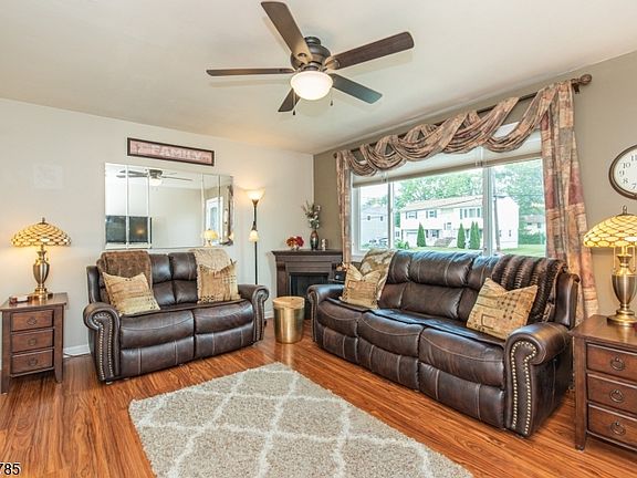 3rd image of 12 Brearly Cres