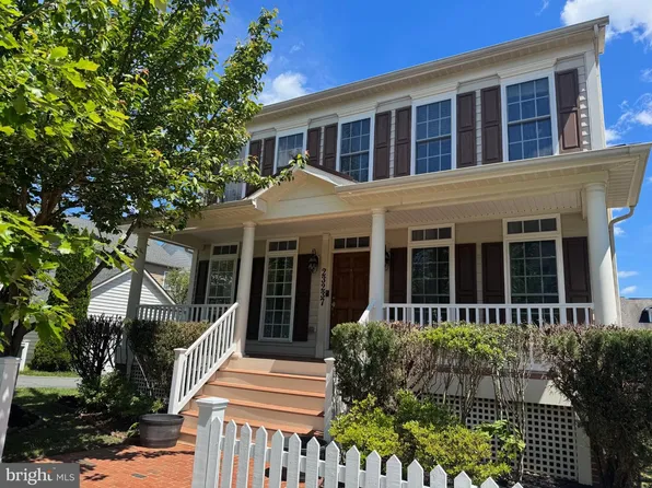 23237 Robin Song Dr, Clarksburg, MD 20871