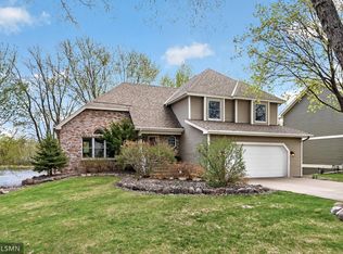 5266 Lakeview Ave, White Bear Township, MN 55110