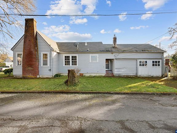 3rd image of 923 SW Ellis St