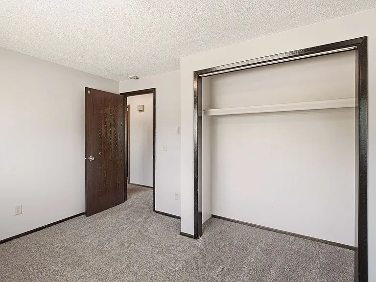 2705 N Robie Ct — Photo 13