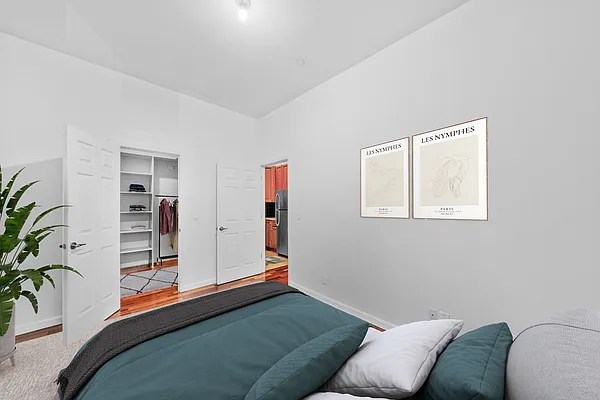 Rented by Vector New York, LLC | media 13