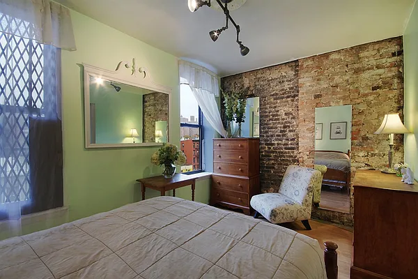 Sold by Corcoran | media 8