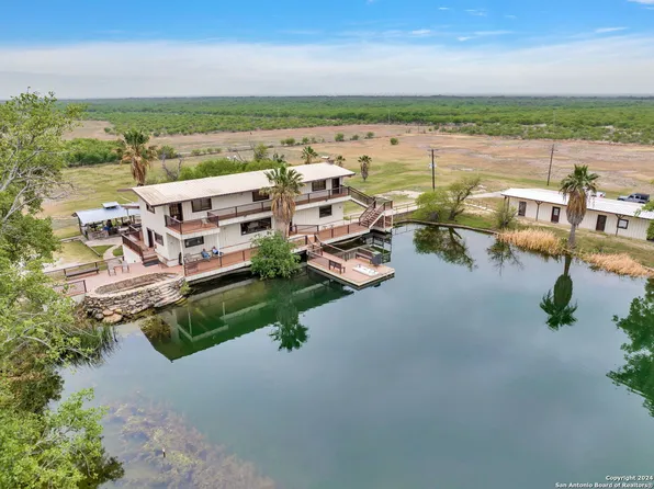 7193 FM 65, Crystal City, TX 78839