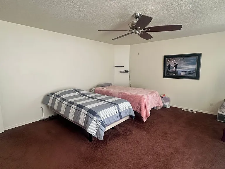 4816 Manitoba Ct NE — Photo 12