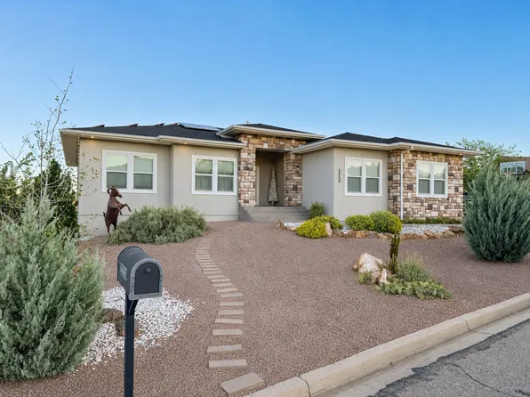 2250 Arena Roja, Moab, UT 84532