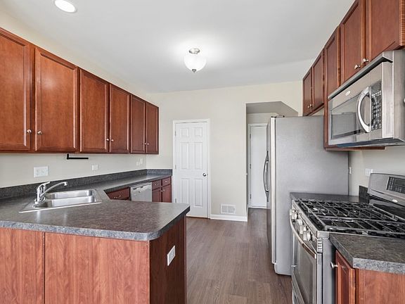 4th image of 15342 Kenmare Cir