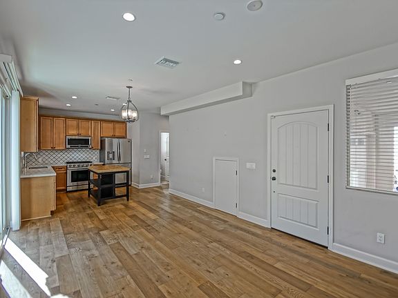 5th image of 18514 Grevillea Ave