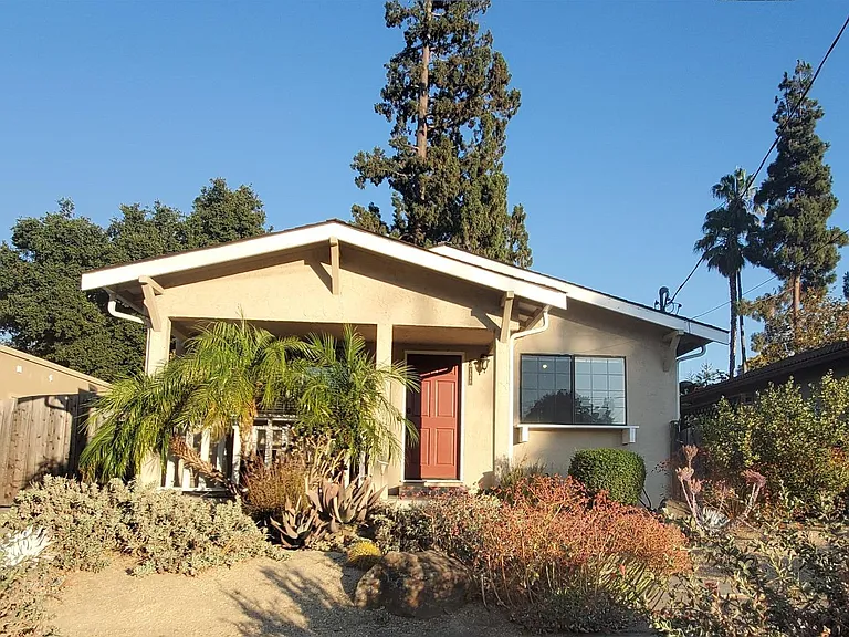 Drought-tolerant front garden.