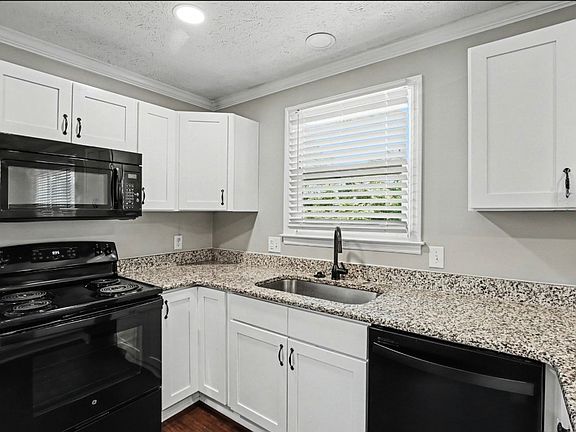 4th image of 182 Delvin Dr