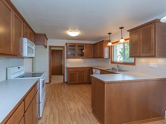 4th image of 8323 E Lacrosse Ave